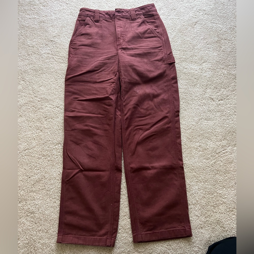 Aritzia TNA burgundy/red cargo pants size 2 (fits like 26)